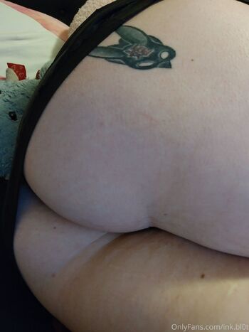 ink.bl0t nude photo #12
