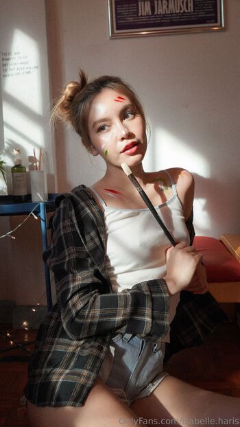 Bella / isabelle.haris nude photo #12