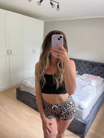 Madelein / itsme.madeleine nude photo #30