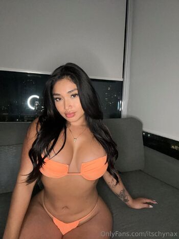 Chyn / itsschynaxx nude photo #6