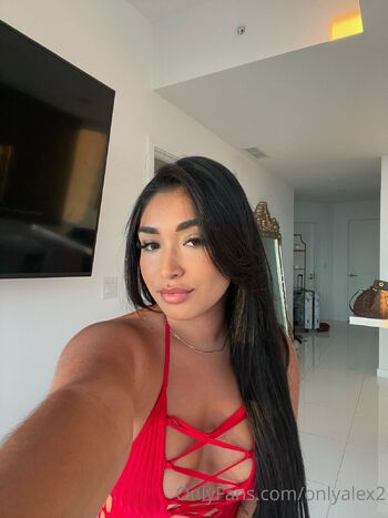 Chyn / itsschynaxx nude photo #34