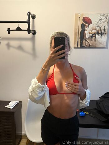 Aria / juicy.aria nude photo #4