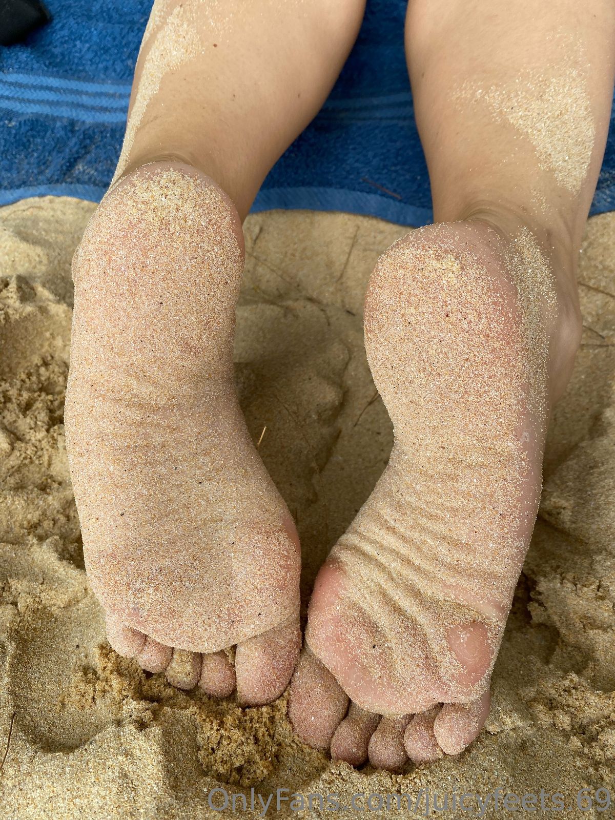Juicy Victori / juicyfeets.69 nude photo #6