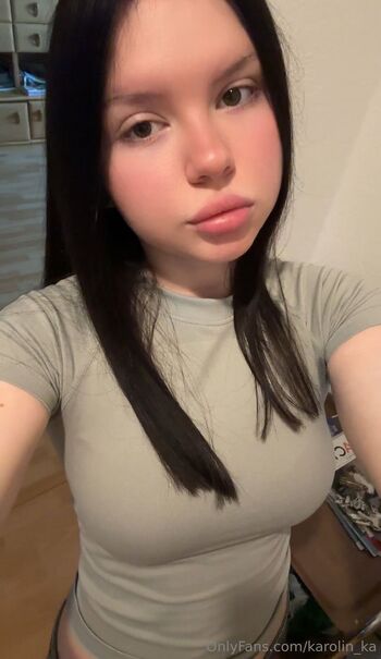 JUNGE KAROLINE / karolin_ka nude photo #12