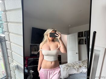 katerinacarney nude photo #2