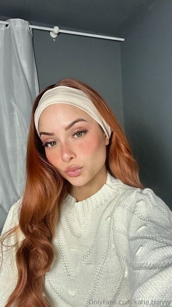 Katie / katie.bunny nude photo #13