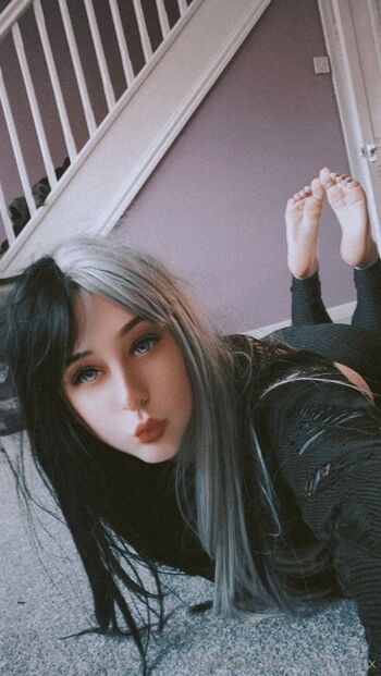kawaii.feet.x nude photo #9