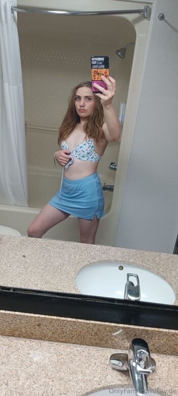 Kayde nude photo #6