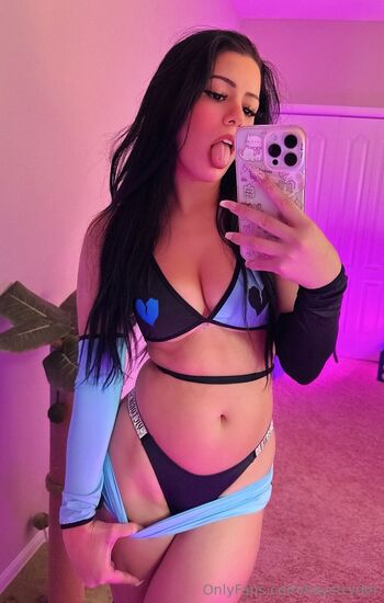 Kay Stryder nude photo #6