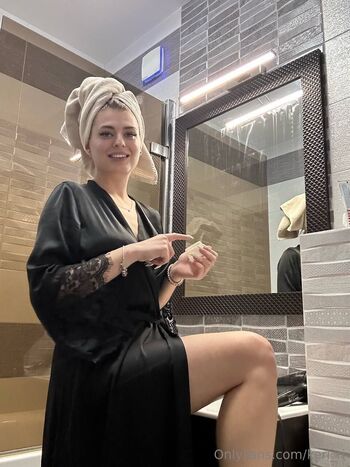 keri_ri nude photo #5