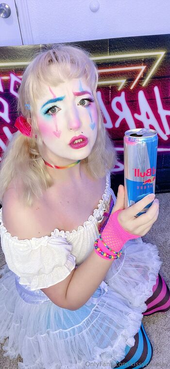kissycosplay nude photo #2
