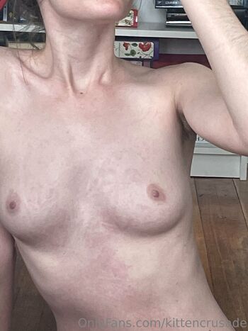 elaine arbo / kittencrusade nude photo #4