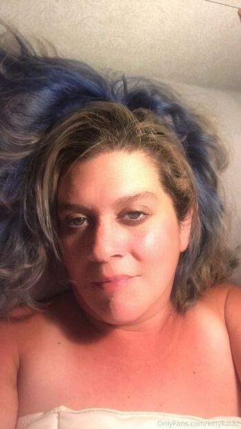 kittykat82 nude photo #15
