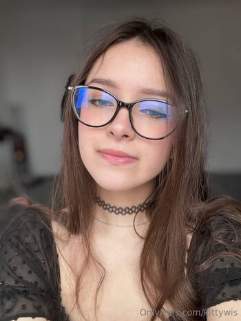 kittywis nude photo #29