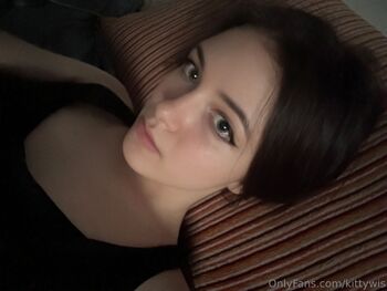kittywis nude photo #35