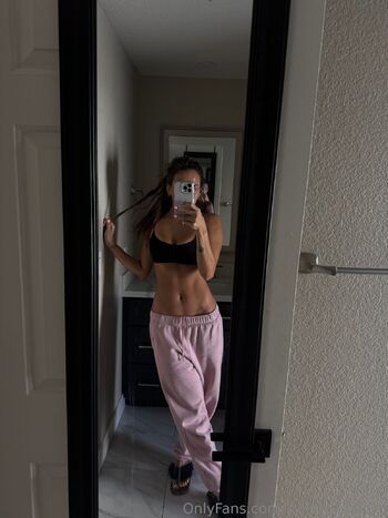 kylierayofficial nude photo #23