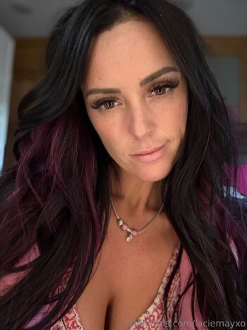 laciemayxo nude photo #25