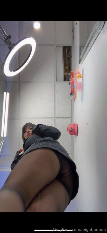 leighbunbun nude photo #28