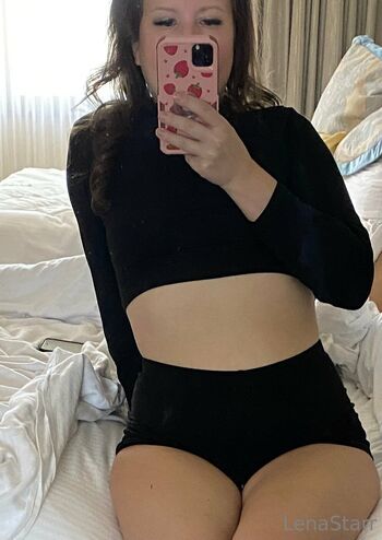 ???? ᴡ ᴛʜᴇ ??? ???? / lenastarrpreview nude photo #2