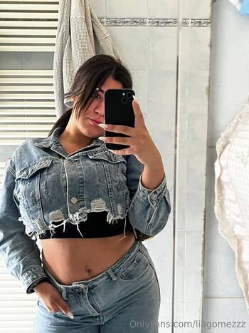 liagomezzz nude photo #19