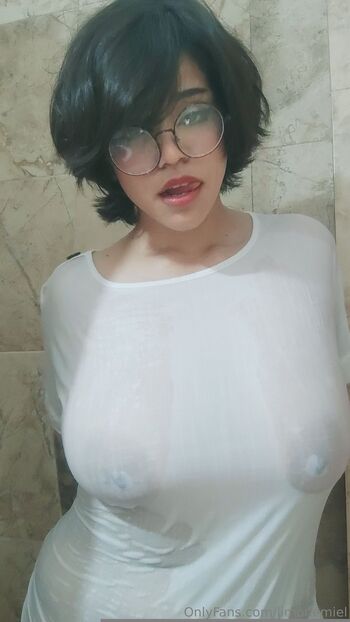 Limonemiel nude photo #8