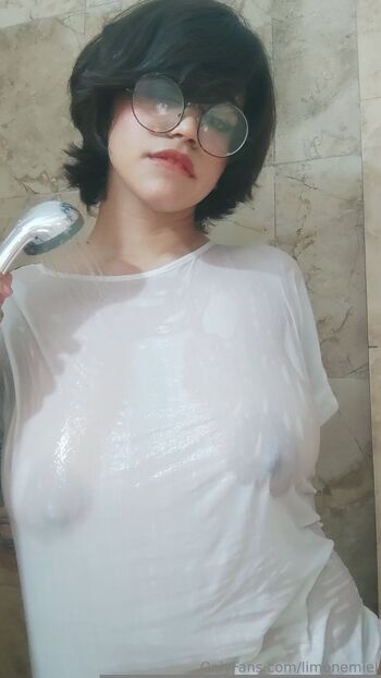 Limonemiel nude photo #13