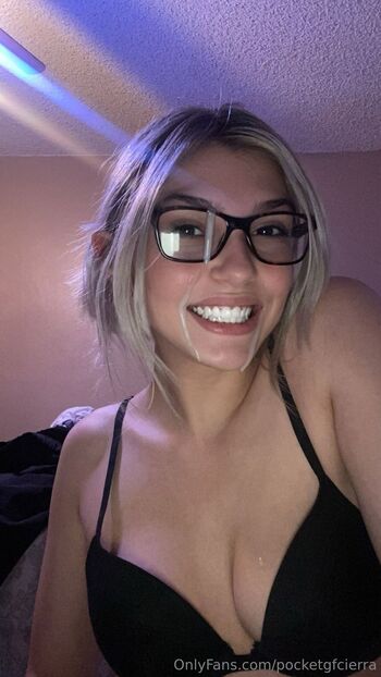 lizzie.nsfw nude photo #24