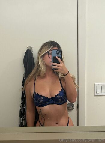 OnlyFans / lovin.lilyy nude photo #7