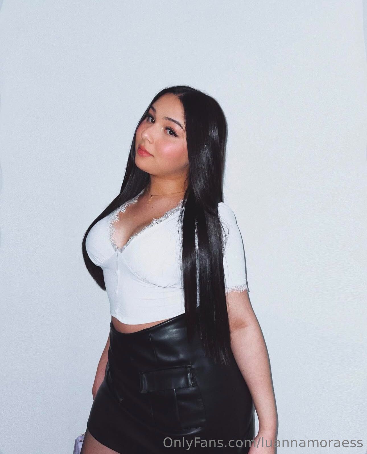 luannamoraess nude photo #22
