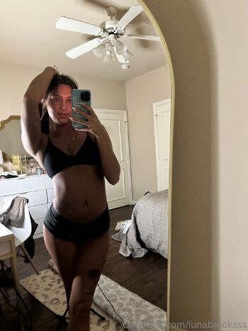 lunabrooksss nude photo #39