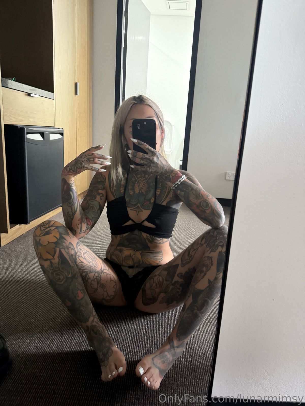 Mimsy / lunarmimsy nude photo #1