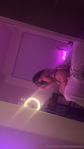 lyla.gray nude photo #5