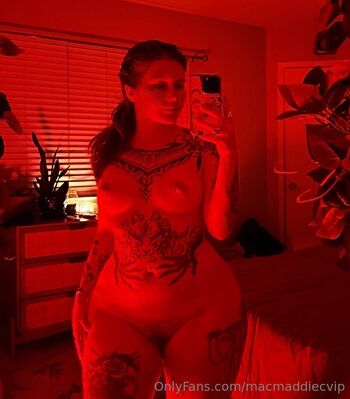OnlyFans / macmaddiecvip nude photo #19