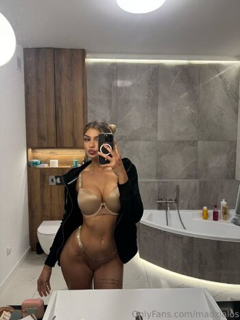 madzialos nude photo #33