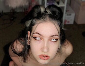 meaghanisdead69 nude photo #40