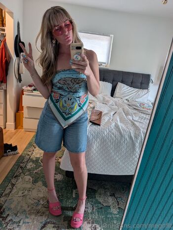 megnfit nude photo #4