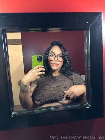 miahcatalinaa nude photo #14