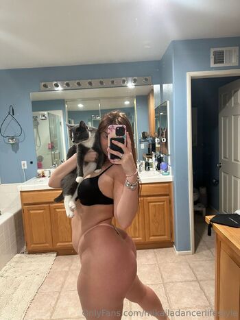 mikailadancerlifetsyl / mikailadancerlifestyle nude photo #2