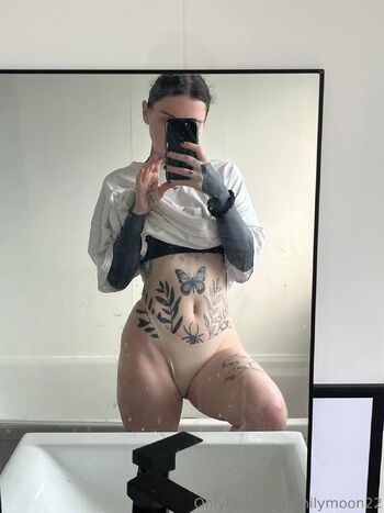 milymoon22 nude photo #5
