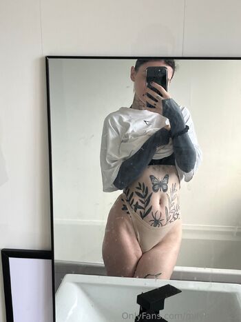 milymoon22 nude photo #7