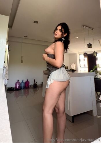 OnlyFans / mimikyumamivip nude photo #5
