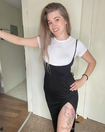 miri.ella nude photo #36