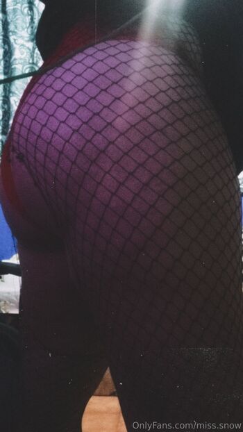 Miss Snow nude photo #2