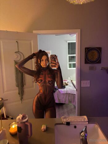 bri / miss.x.bee nude photo #10