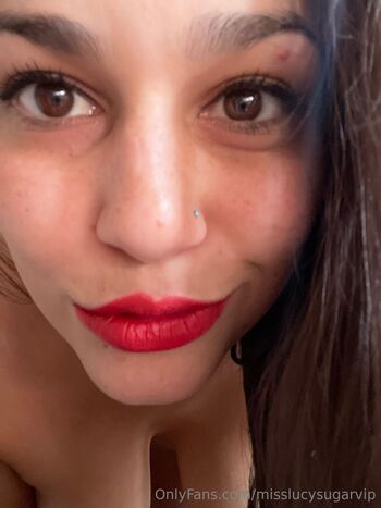 misslucysugarvip nude photo #17