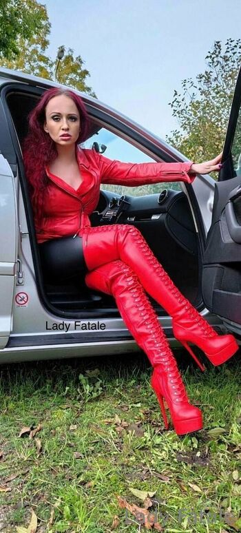 LADY FATALEMOST INTERACTIVE FEMDO / mistresslfatale nude photo #25