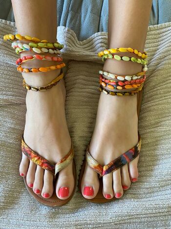 Brook / myposedtoes nude photo #2