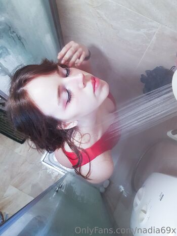 nadia69x nude photo #10