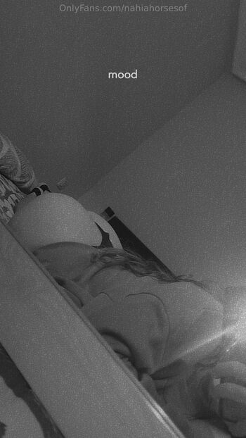 nahiahorsesof nude photo #6