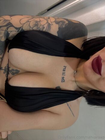 nahiaraxo nude photo #10